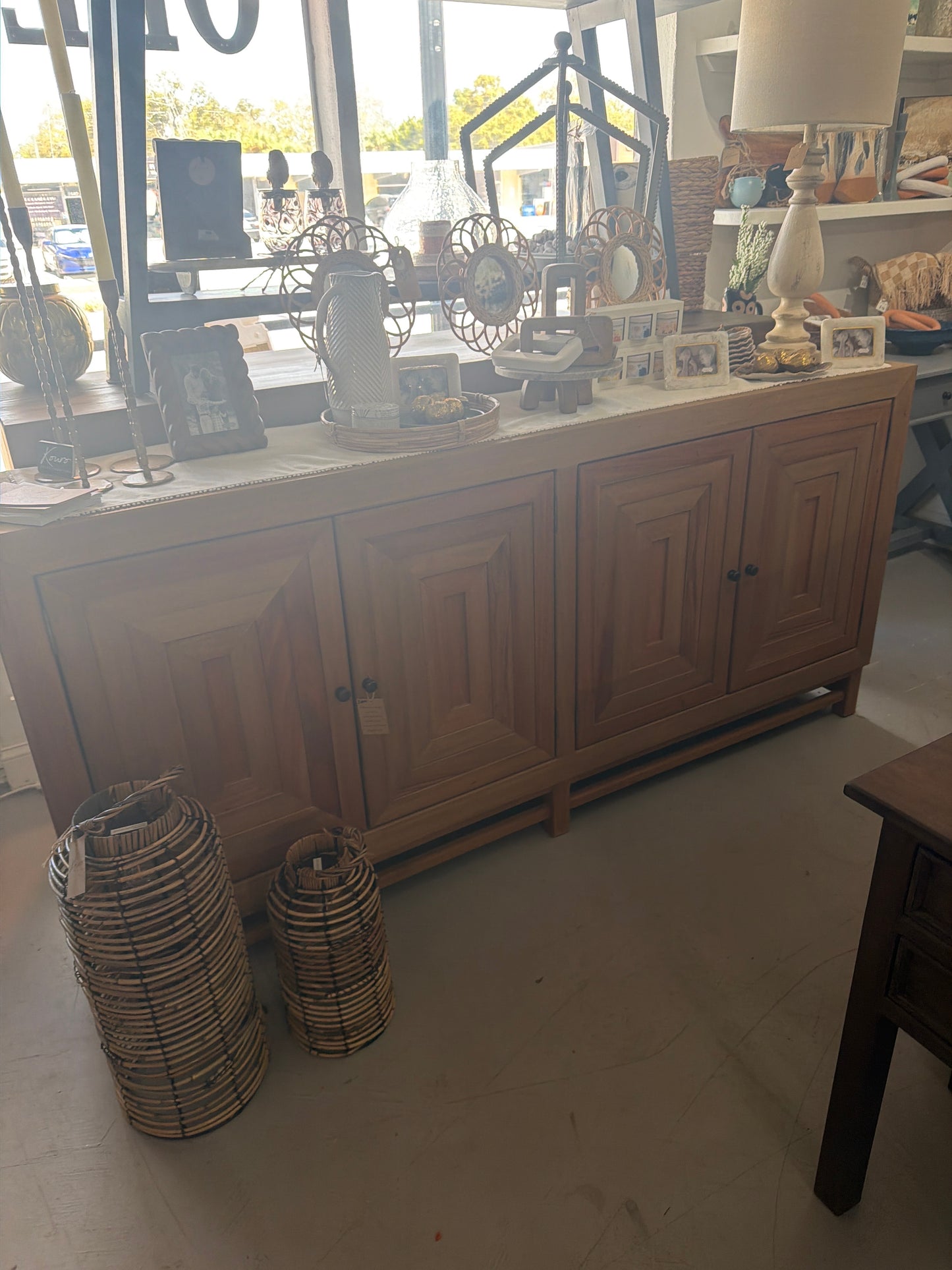 Square dresser