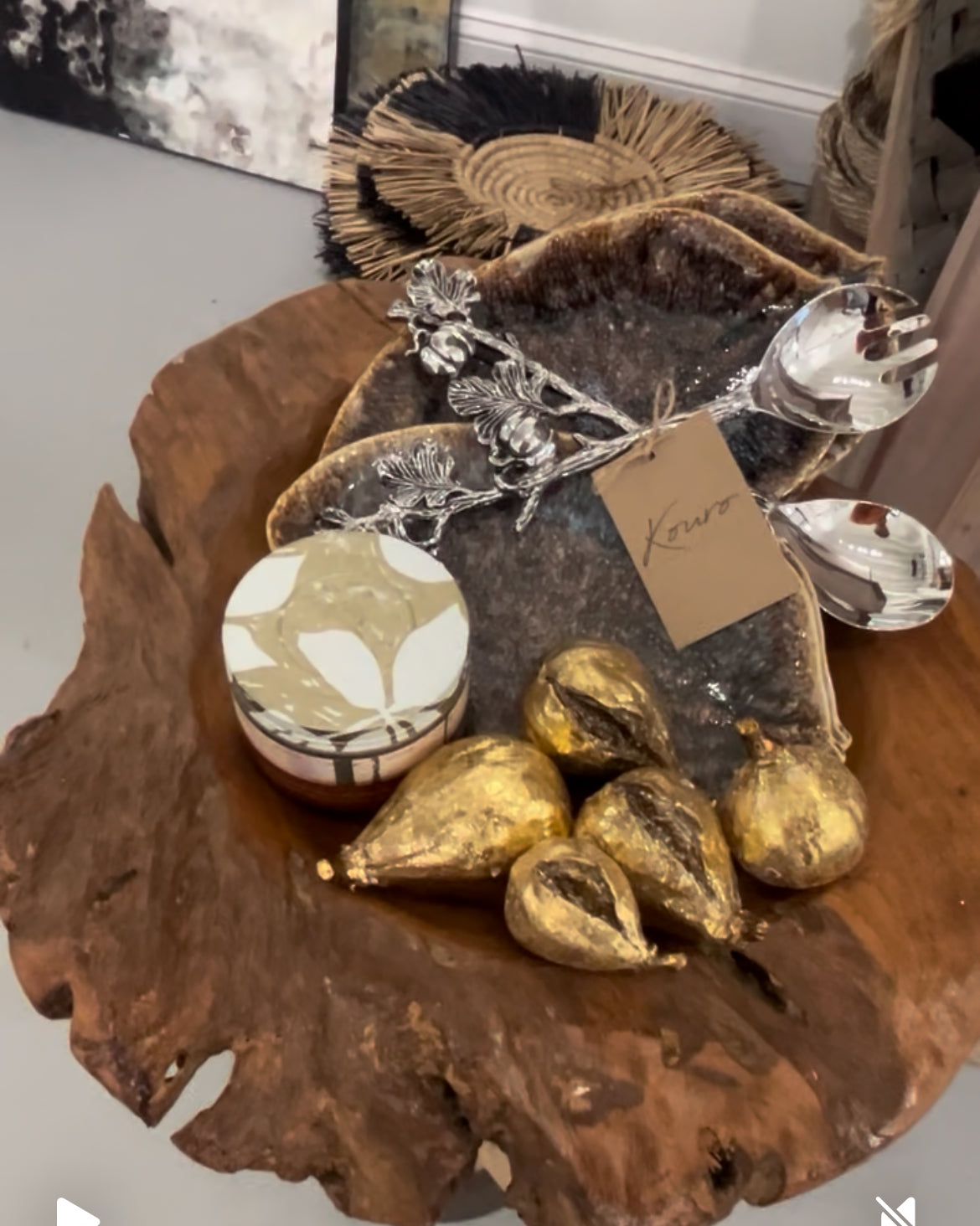 Holiday gift basket