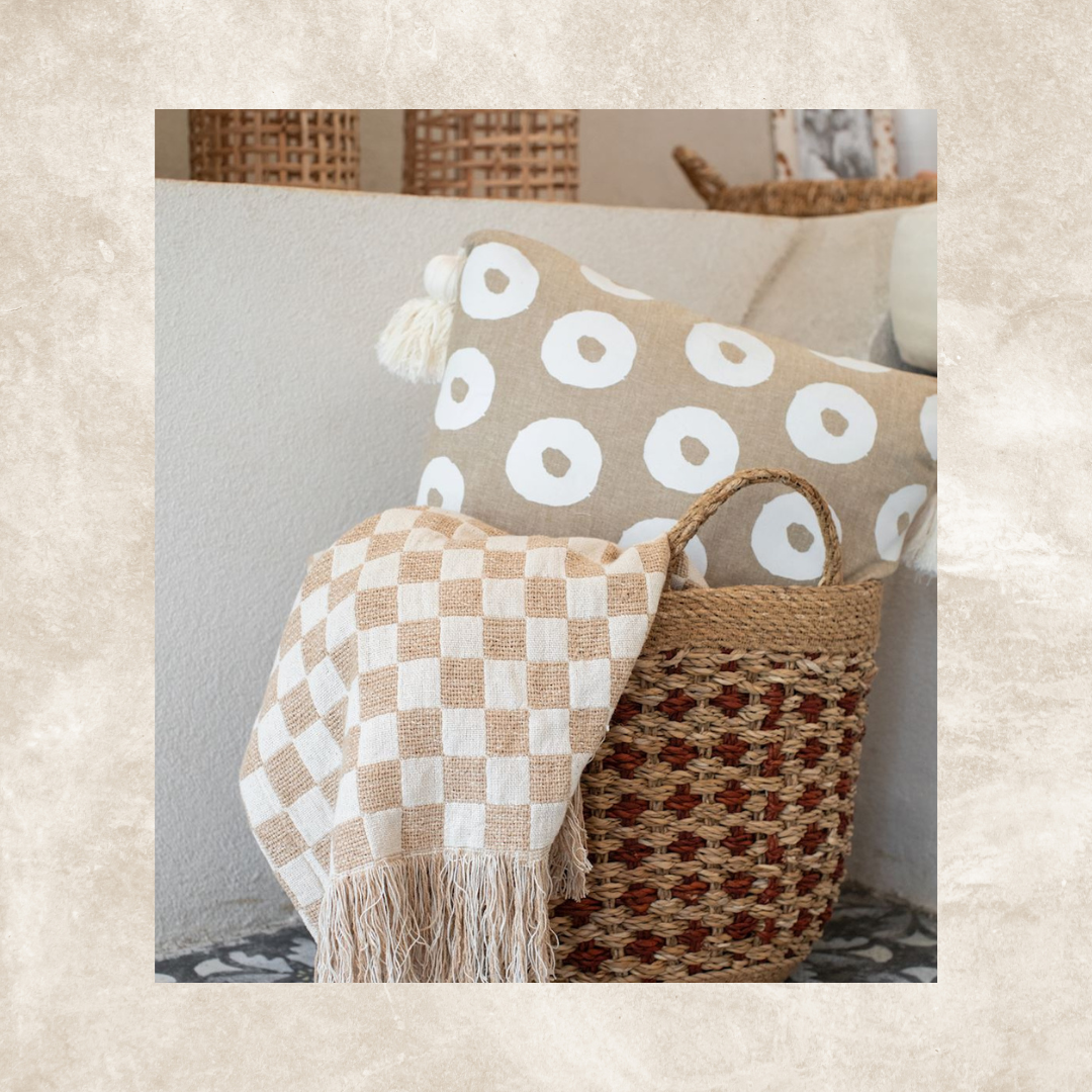 Pillows & Throws