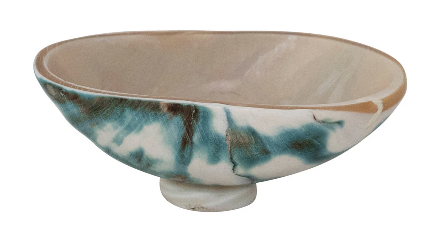 Decorative Natural Shell Footed Dish (Each One Will Vary) SKU#DG1827 In Stock $4.00 EA $3.60 EA Collection: Dreamy Min 12 12 Add to Cart  Added items to cart Specifications        You May Also Like
