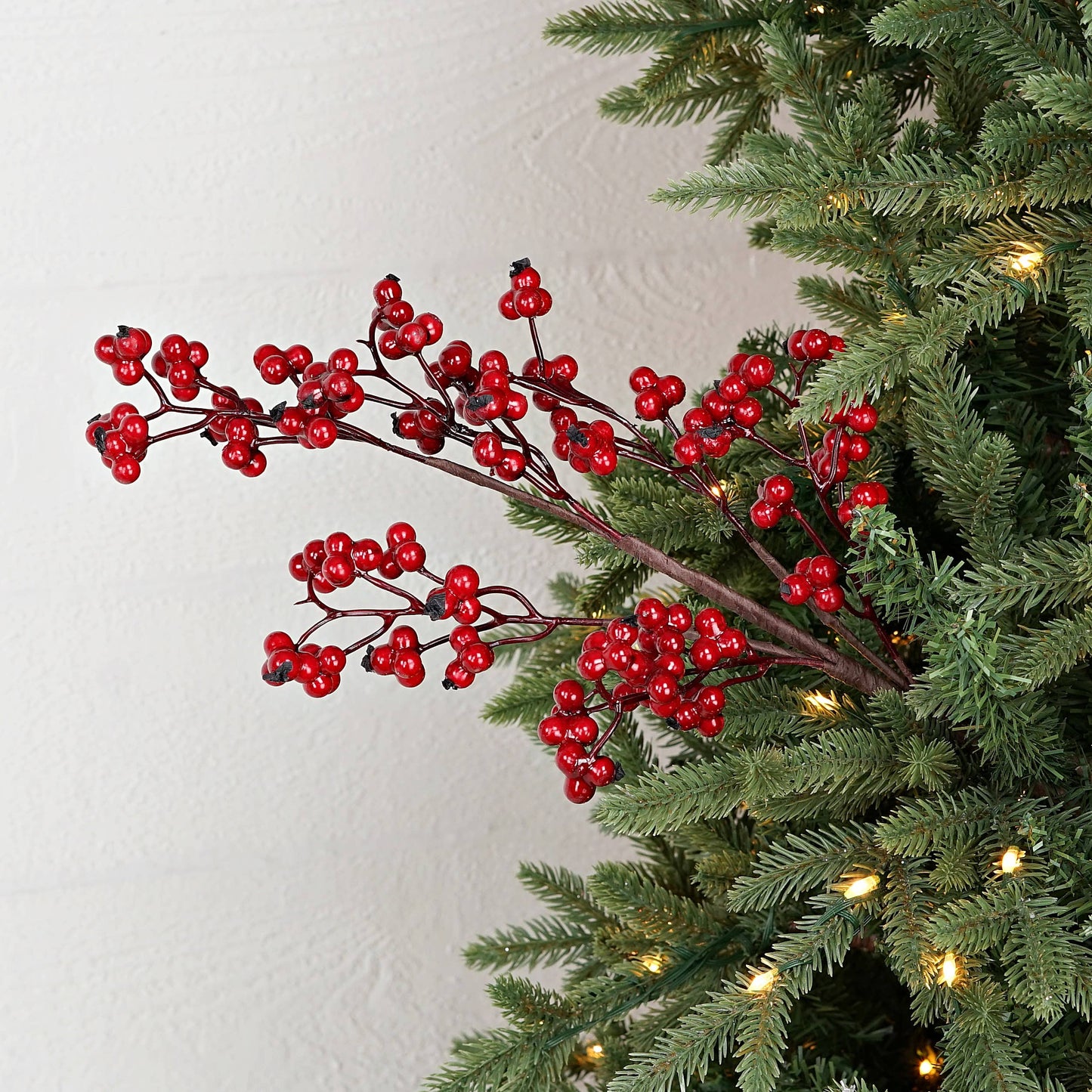 31718-20in Spray-Red pepper berries
